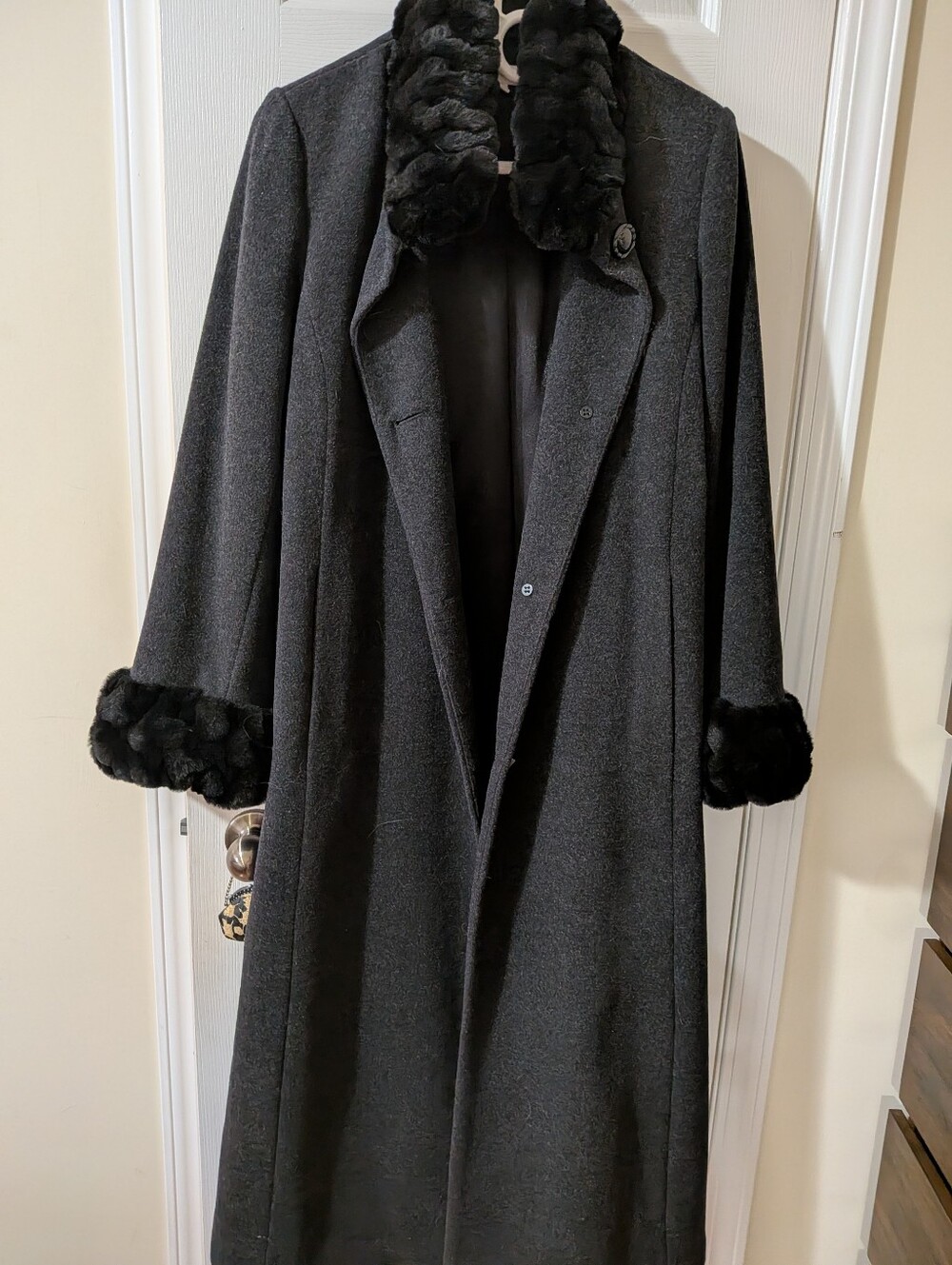 Women's Long Black Robe-Style Coat with Plush Faux Fur Trim